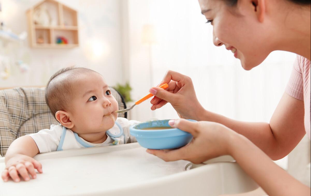 六个月宝宝辅食表，营养辅食，健康成长